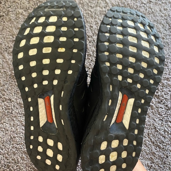 Black adidas ultra boost size 8.5 - Picture 4 of 5